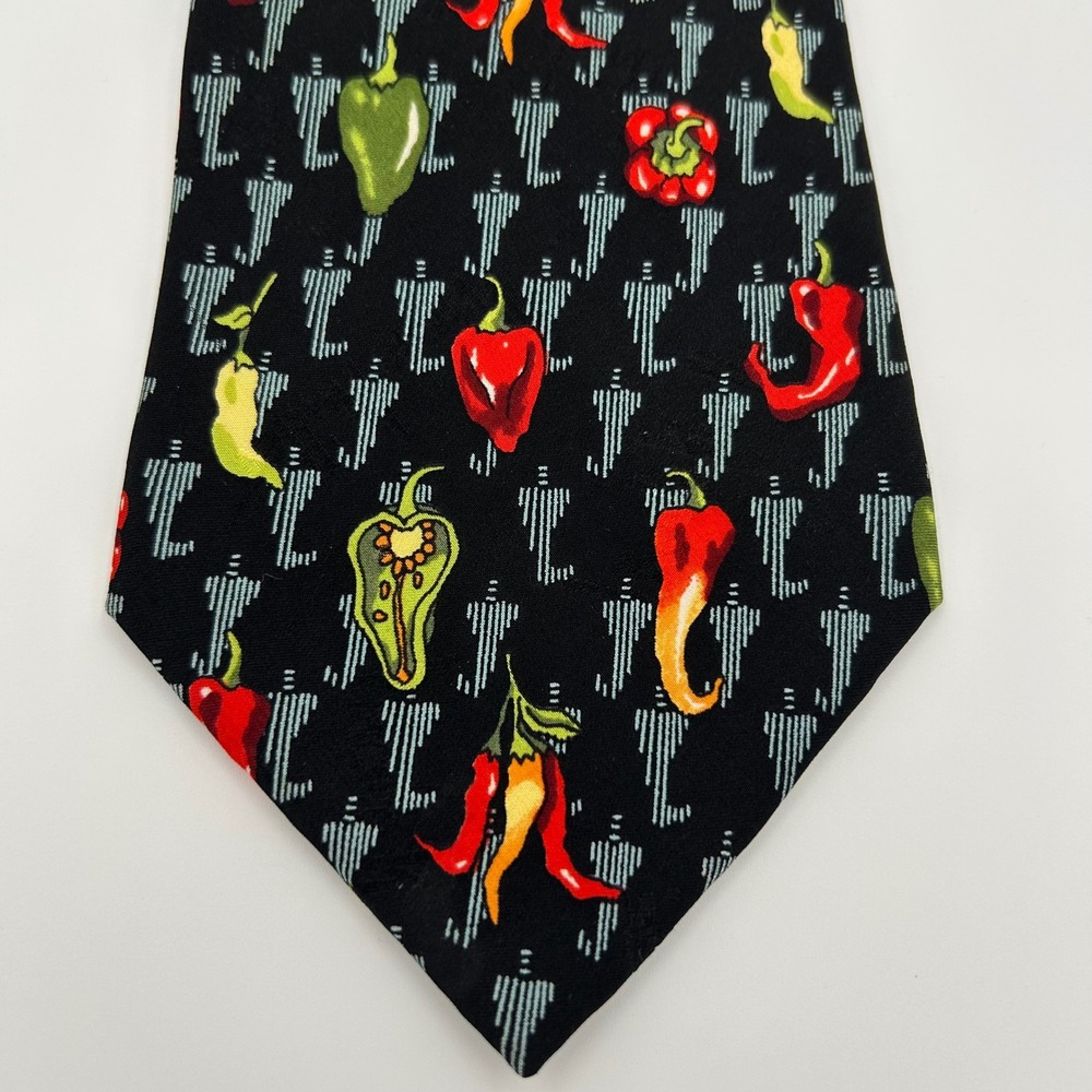 Nicole Miller Tie Mens OS Black Silk Chili Pepper Foodie Eclectic Vintage 1998
